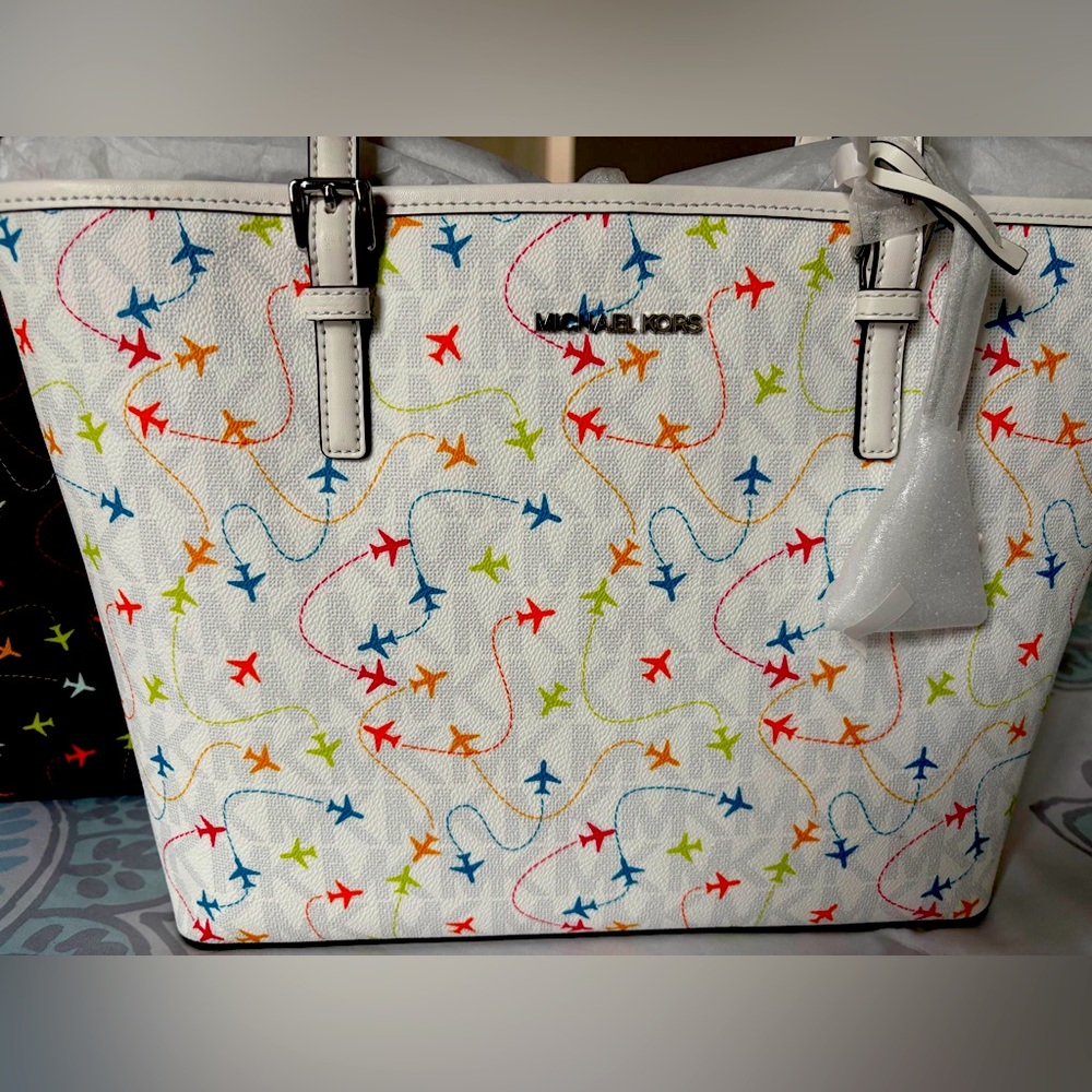 Michael Kors White and Brown Tote Bag with Classic Design